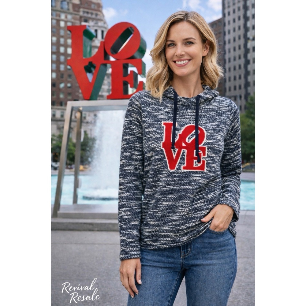 Philadelphia LOVE Hoodie Size Small Black White Red Light Cozy Pullover‎